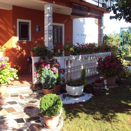Apartment Gogo Umag Bilik gambar