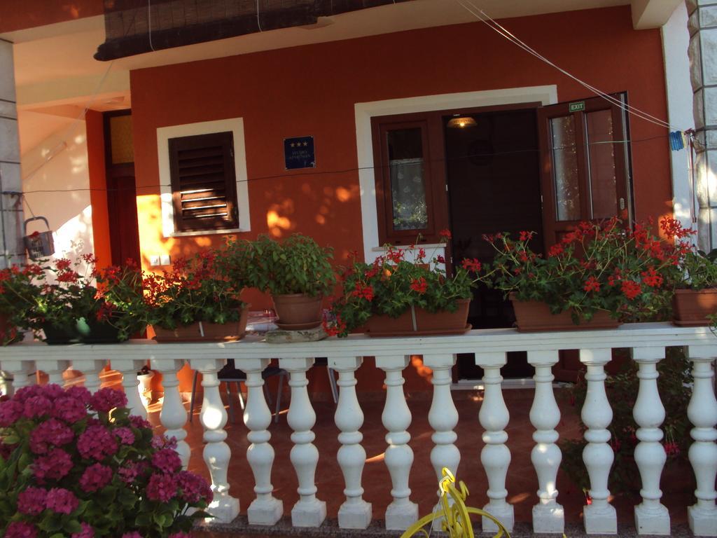Apartment Gogo Umag Bilik gambar